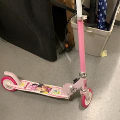 Step Roze, zoals gemeld door IKEA Haarlem met iLost