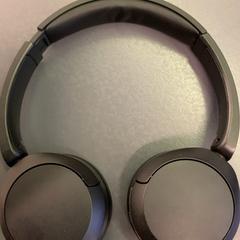 Headphones, as reported by Eindhoven Airport using iLost