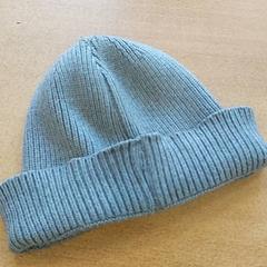 Kleding - Muts, a été signalé par Centraal magazijn utilisant iLost