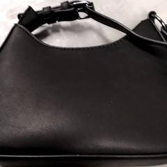 Borsa Zwart, come riportato da Arriva Friesland / Groningen utilizzando iLost