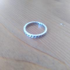 Zinzi ring, jak bylo nahlášeno na iLost