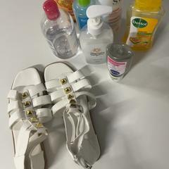 Shampoo & Haargel, gemeldet von Silver Sands Beach über iLost