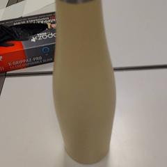 Trinkflasche Geel, gemeldet von Vrije Universiteit Amsterdam über iLost