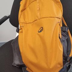 バッグ Oranje がiLostで Connexxion Haarlem AML によって報告されました