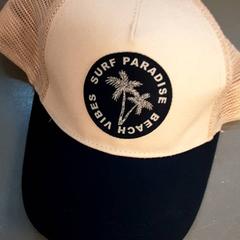 野球帽 がiLostで Diergaarde Blijdorp によって報告されました