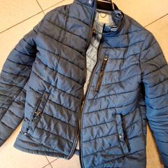 Jas blauw, zoals gemeld door Qbuzz DMG met iLost
