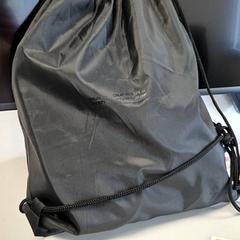 Ryggsekk Zwart, som rapportert av Centraal magazijn ved bruk av iLost