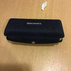 Glasses case with glasses, as reported by Qbuzz U-OV using iLost