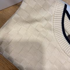 Sweater Creme geel, as reported by Designer Outlet Roosendaal using iLost