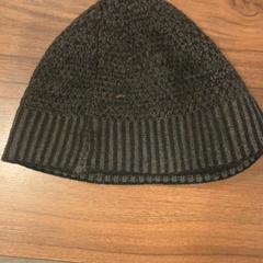 Čepice, jak nahlášeno Pathé Zaandam pomocí iLost