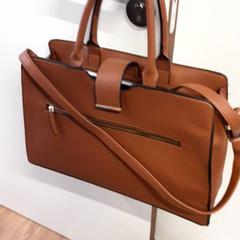 حقائب حمل وحقائب اليد، كما تم الإبلاغ عنه بواسطة Qbuzz ZHN عبر iLost