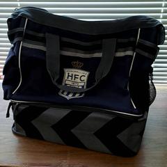 Bolsa de ximnasia Meegeren, segundo informou Connexxion Haarlem IJmond usando iLost