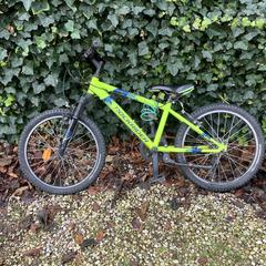 Geel/groen kinderfietsje, como reportado ao iLost