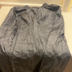 Pantalon de pluie Blauw zwart, a été signalé par HvA Nicolaes Tulphuis & Tania Leonhuis utilisant iLost