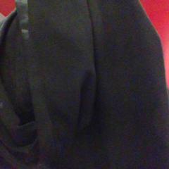 Bluza z kapturem Black, zgłoszono przez MEININGER Hotel Roma Termini przy użyciu iLost