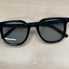 Gafas de sol, ha sido reportado por IKEA新三郷 con iLost