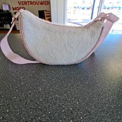 Väska, rapporterat av Connexxion Amstelveen med iLost