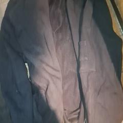 Colete Black vest, como reportado por Club Nyx/Exit Café utilizando o iLost