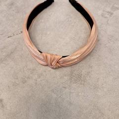 Hair band, as reported by IKEA Malmö using iLost