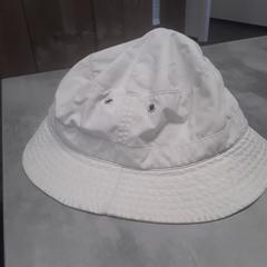 Hoedje Ecru, segundo informou Arriva Friesland / Groningen usando iLost