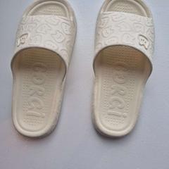 Bota, jak nahlášeno Amsterdam ID Aparthotel pomocí iLost