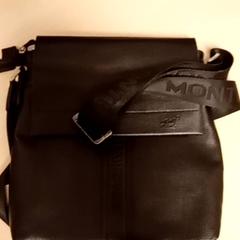 Zwarte handtas Black، كما تم الإبلاغ عنه بواسطة Mövenpick Hotel Amsterdam City Centre عبر iLost