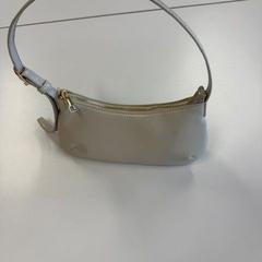 Sac Beige leder, a été signalé par Regio Limburg - Leuven utilisant iLost