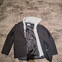 Veste gevonden op 21-04, a été signalé par Van der Valk Rotterdam Blijdorp utilisant iLost