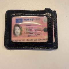 Portemonnee Schoester, som rapportert av Solid Grooves Festival ved bruk av iLost