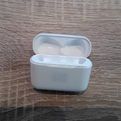 Füldugó tartó, amint azt EBS Tramplein az iLost segítségével jelentette.