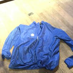 Blauw jacket, zoals gemeld door De Heeren van Aemstel met iLost