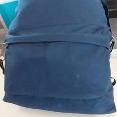 Rugzak blauw، كما تم الإبلاغ عنه بواسطة Arriva Limburg Zuid عبر iLost