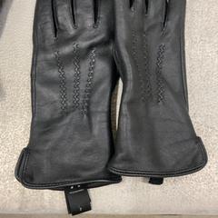 Handskar Läder svart, rapporterat av IKEA Linköping med iLost