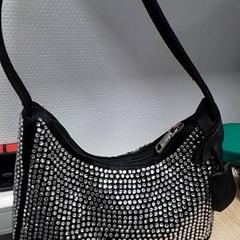 Sac, a été signalé par Qbuzz Fryslân utilisant iLost