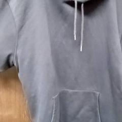 Kapucni Bleu, amint azt Mövenpick Hotel Amsterdam City Centre az iLost segítségével jelentette.