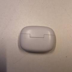 علبة سماعة رأس، كما تم الإبلاغ عنه بواسطة Qbuzz ZHN عبر iLost