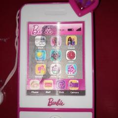 Telefone Barbie, como reportado por IKEA Brno utilizando o iLost