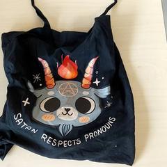 Táska - Draagtas, amint azt Centraal magazijn az iLost segítségével jelentette.