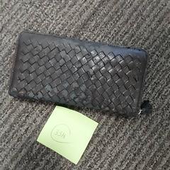Cartera Butnariu, segons ha informat ibis Schiphol Amsterdam Airport mitjançant iLost