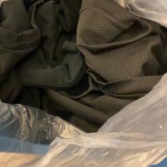 옷 bag with, iLost를 사용하여 MEININGER Hotel Brussels City Center에 보고됨