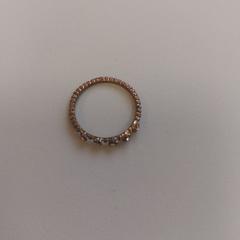 Anel Goud kleurig + 5 briljantjes, segundo informou Vrije Universiteit Amsterdam usando iLost