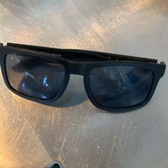 Sunglasses, as reported by MEININGER Hotel Heidelberg Hauptbahnhof using iLost