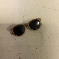 Gafas de sol, ha sido reportado por Artis con iLost