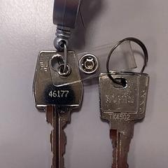 Llavero 3 sleutels, ha sido reportado por Vrije Universiteit Amsterdam con iLost