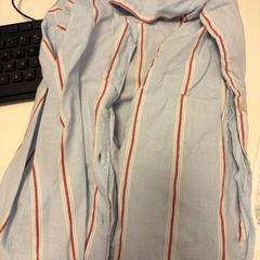 Košile blue and white, jak nahlášeno Ramada by Wyndham Amsterdam Airport Schiphol pomocí iLost