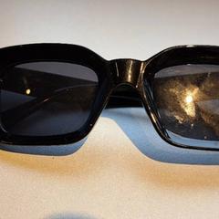 Sunglasses, as reported by Madurodam using iLost