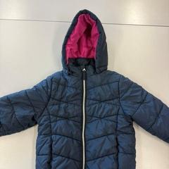 Bunda Blauw met roze voering, jak nahlášeno Regio Limburg - Leuven pomocí iLost