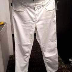 Jeans Wit, maat 44, som rapportert av Van der Valk Hotel Sneek ved bruk av iLost