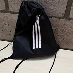 حقائب حمل وحقائب اليد، كما تم الإبلاغ عنه بواسطة Arriva Oost-Brabant عبر iLost