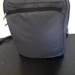 Borsa, come riportato da Qbuzz servicepunt  Emmen utilizzando iLost